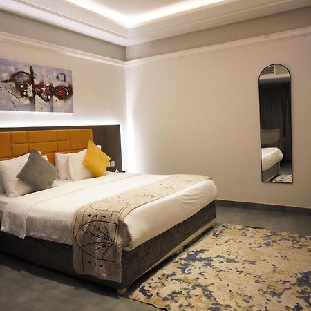 فندق مومنتس ليفنج - Moments living hotel Riaad Buitenkant foto