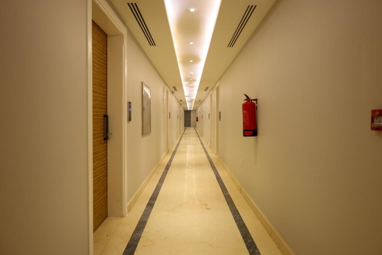 فندق مومنتس ليفنج - Moments living hotel Riaad Buitenkant foto