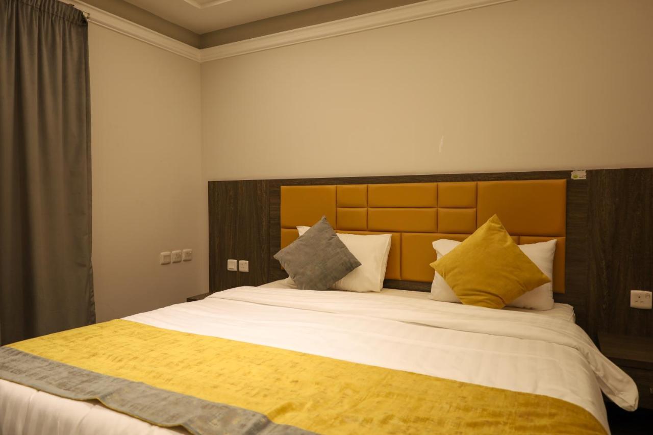 فندق مومنتس ليفنج - Moments living hotel Riaad Buitenkant foto