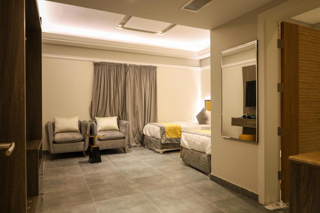 فندق مومنتس ليفنج - Moments living hotel Riaad Buitenkant foto